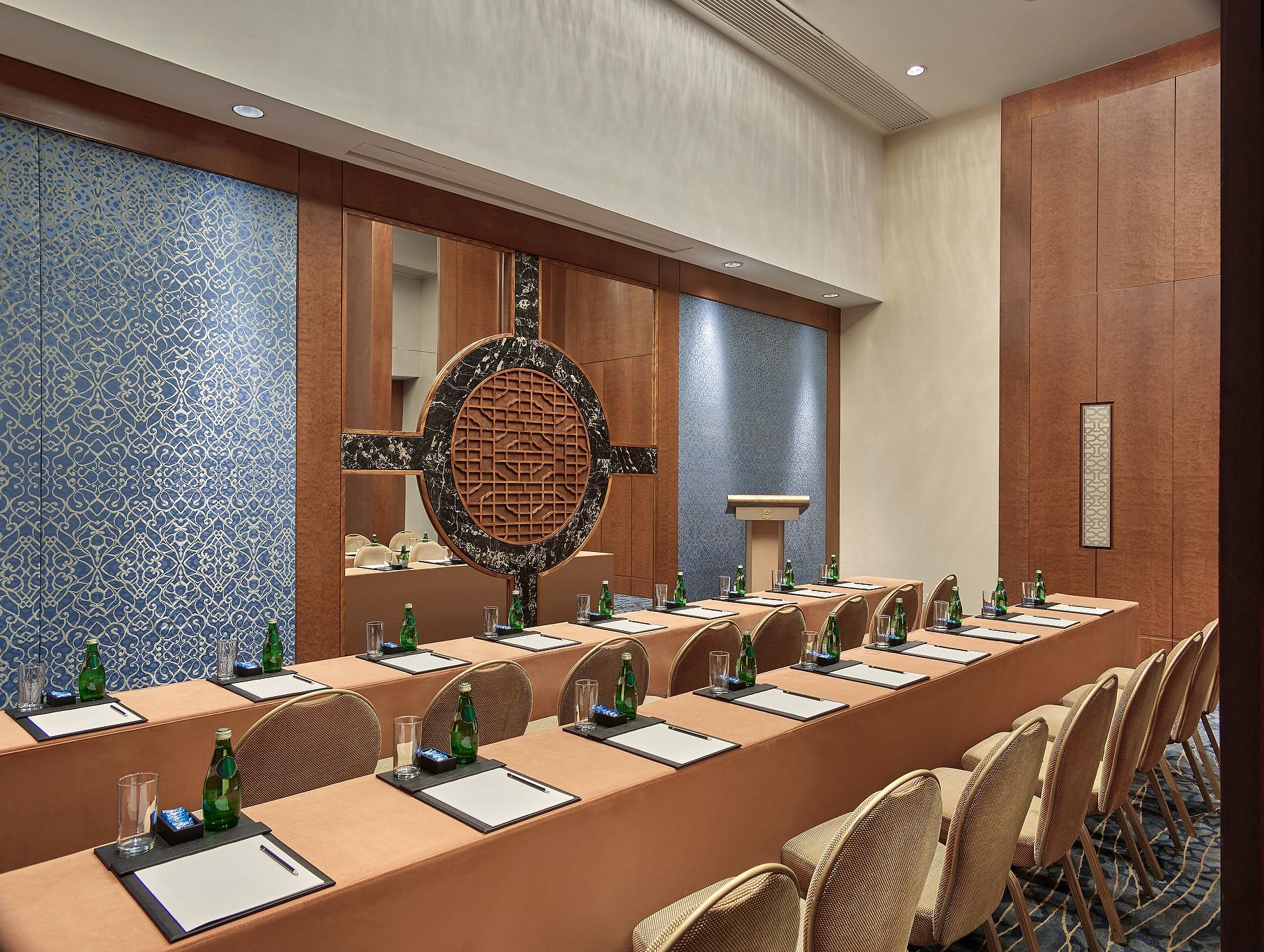 Futian Shangri-la, Shenzhen,near To Convention&exhibition Centre, Futian Railway Station